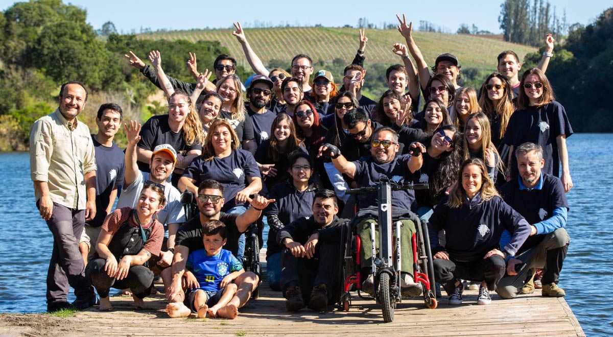  Wheel the World es una empresa consolidada en 2018 que entrega un servicio de booking para personas con discapacidad y movilidad reducida. También, se encargan de realizar intervenciones en espacios turísticos y puntos de interés para garantizar la accesibilidad. 