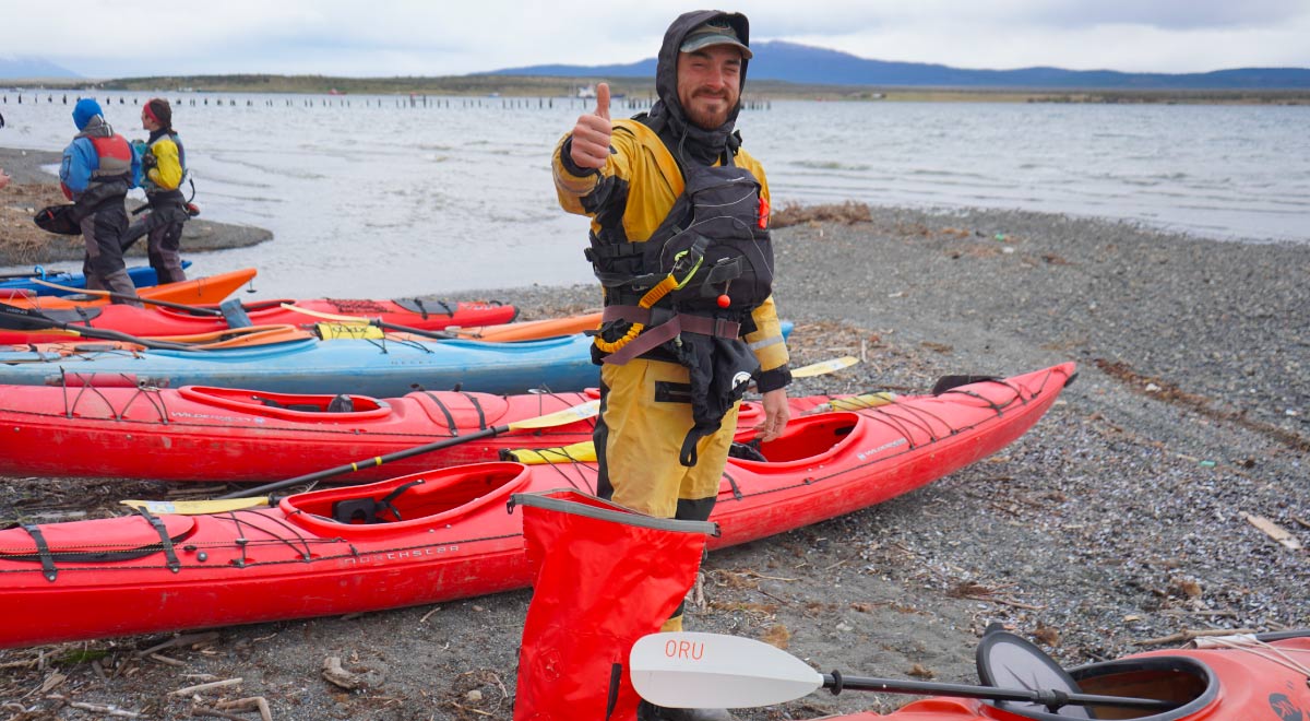  La sociedad civil de Natales organizó un evento para concientizar sobre la protección de las aguas patagónicas. A través de una instancia colaborativa congregaron a la comunidad en el Festival Mar de Gente. 